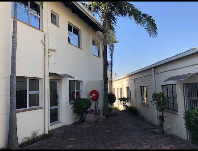 1,105M² WAREHOUSE TO LET IN WESTMEAD